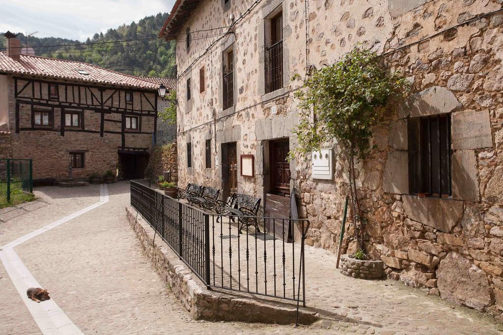 Posada De Urreci Альдеануэва-де-Камерос Экстерьер фото